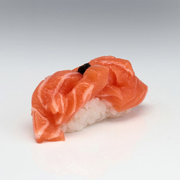 153. Nigiri salmon plus